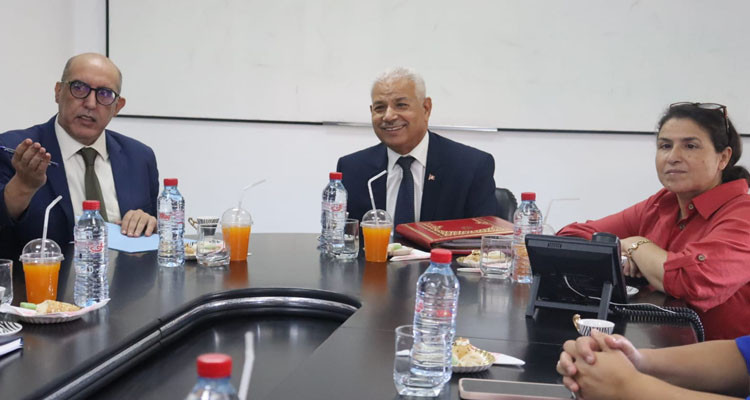 وزير التجارة يؤكد في زيارة لشركة اللحوم وصول كميات من اللحوم المبردة لتوزيعها