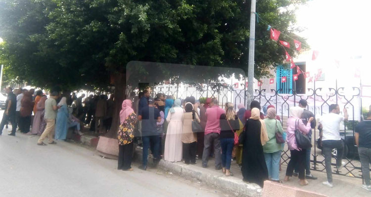 أمام وزارة التربية: وقفة احتجاجية للمرشدين وأعوان التأطير الناجحين وغير المتعاقدين