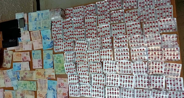 الكاف: الإطاحة بشبكة لترويج المخدرات وحجز 1500 قرص مخدر