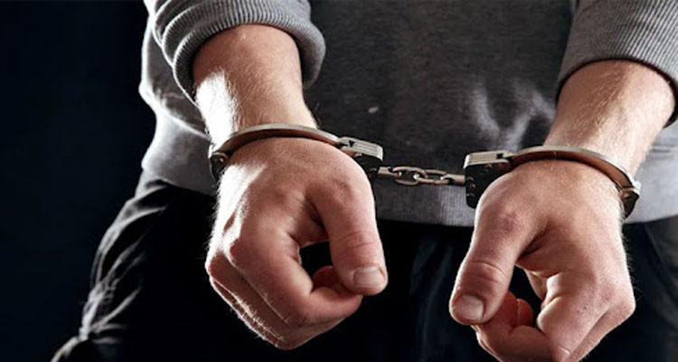 الجم: الإحتفاظ بشخص مطلوب للعدالة
