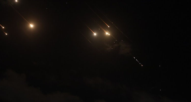 رئيس الأركان الإيراني يهدد بضرب كل البنى التحتية في إس/رائ/ي/ل