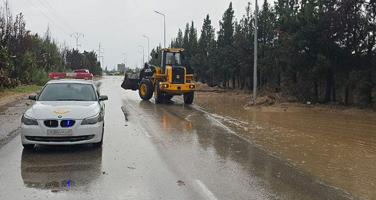 استئناف حركة المرور في كل الطرقات المقطوعة
