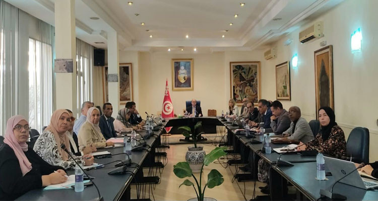 وزير السياحة يؤكد على أهمية استمرارية توحيد الجهود لتعزيز تنافسية الوجهة التونسية