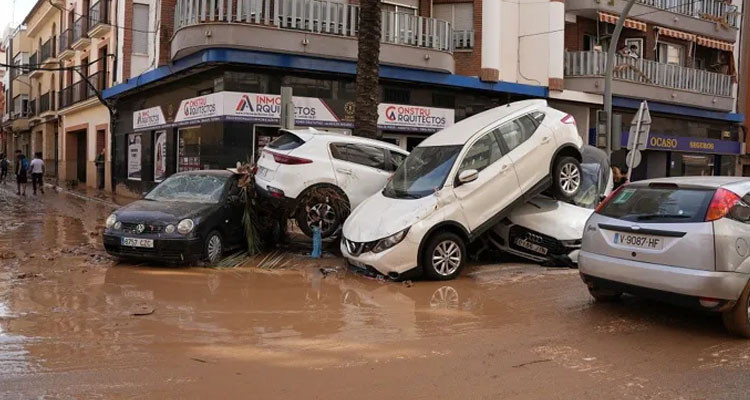 إسبانيا: ارتفاع حصيلة ضحايا الفيضانات إلى أكثر من 150 شخصا