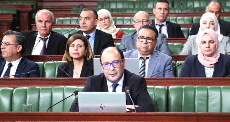 وزير تكنولوجيا الاتصال يشدد على حرص الوزارة على حماية الأسرة والأطفال والشباب في الفضاء السيبرني