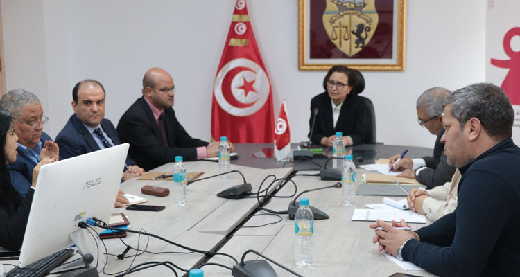 وزيرة الأسرة تقرّ إجراءات عاجلة لتعزيز رعاية الأطفال المكفولين والنساء ضحايا العنف في عدد من المؤسسات