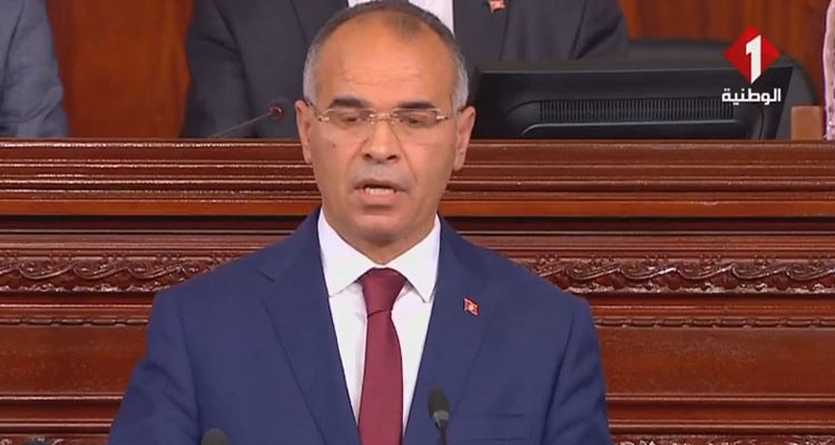 رئيس الحكومة: تم إعداد النصوص القانونية لتسوية وضعية المعلمين والأساتذة النواب للقطع مع التشغيل الهش