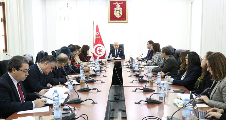وزارة الصحة تقرر مراجعة المعايير والمقاييس المتعلقة باقتناء التجهيزات الطبية الثقيلة