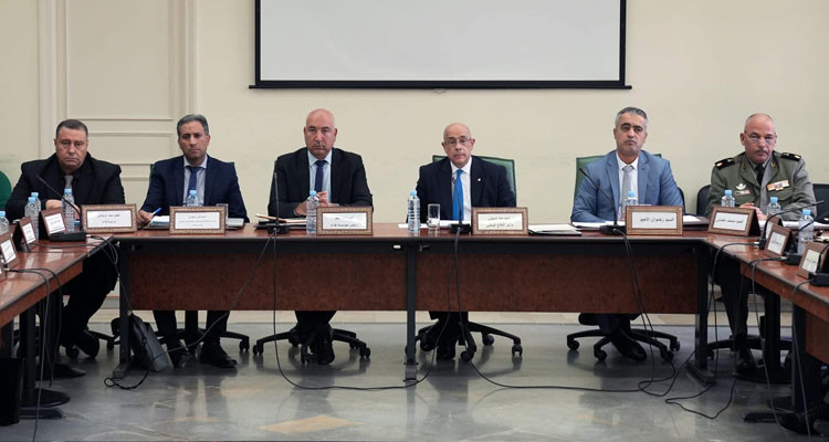 لجنتا التشريع العام والدفاع والأمن بالبرلمان تستمعان لوزير الدفاع ورئيس مؤسسة ''فداء''