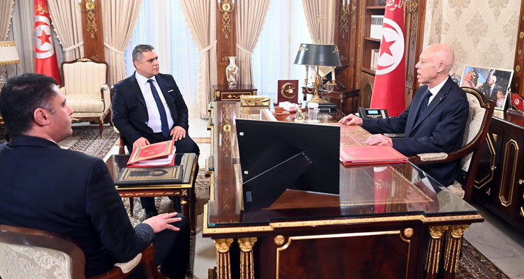 رئيس الدولة: ضرورة مضاعفة الجهود لتأمين حياة المواطنين بتفكيك الشبكات بشتى أنواعها