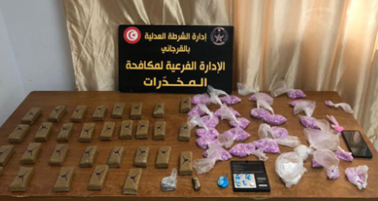 حي التضامن: القبض على مروّج مخدرات وحجز 30 صفيحة من الزطلة وكمية من  الكوكايين