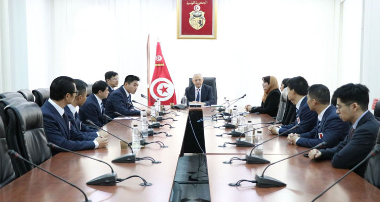 وزير الصحة يدعو إلى تعزيز الشراكة مع الصين خاصة في مجالات طب الأعشاب وعلاج الأمراض السرطانية