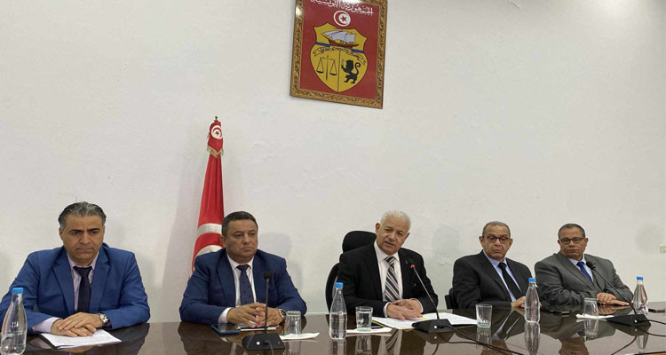 وزير التجارة يشرف على الجلسة التأسيسية لشركة التصرف واستغلال المنطقة الحرة للأنشطة التجارية واللوجستية بمعتمدية بن قردان