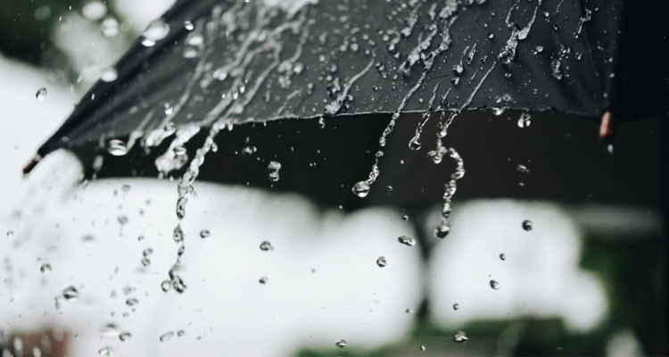 طقس اليوم: سحب أحيانا كثيفة بالشمال مع أمطار متفرقة ومحليا رعدية