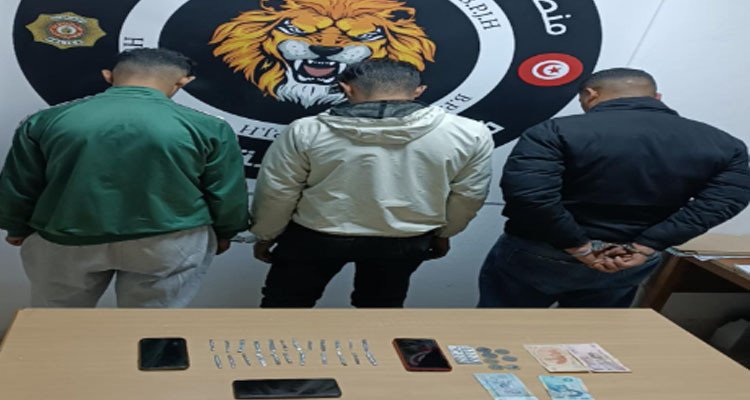 الحامة: الإطاحة بمروّجي مخدّرات وحجز قطع من مخدّر الزطلة