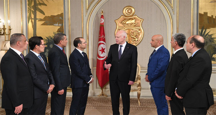 The head of the ISIE and its members take the oath before the President of the Republic