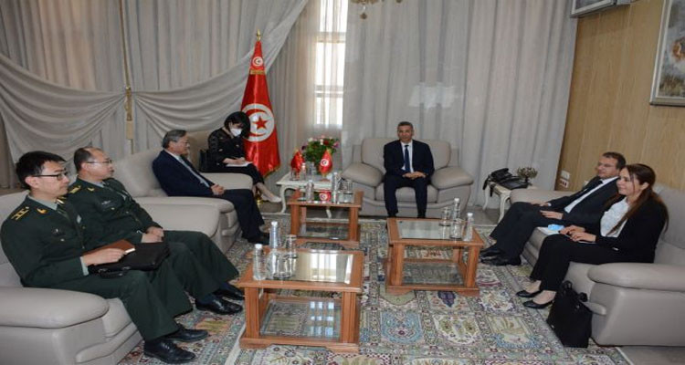 The Tunisian Minister of Interior receives the Ambassador of China