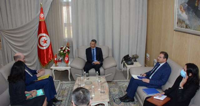The Tunisian Minister of Interior receives the Ambassador of Switzerland