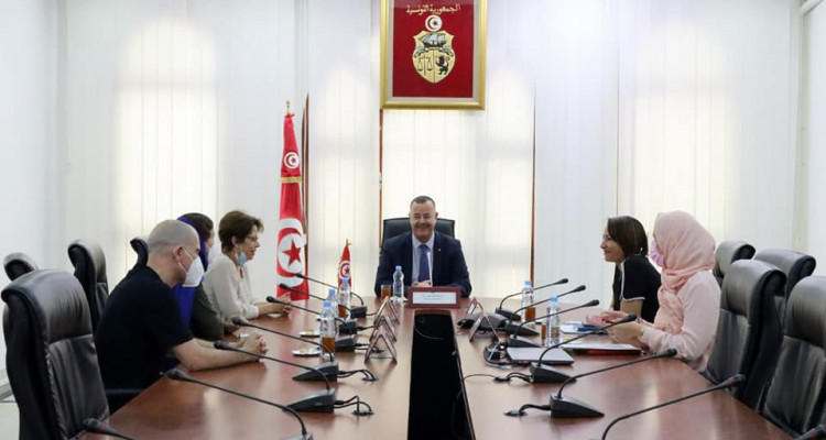 A meeting between the Health Minister and experts from IAEA