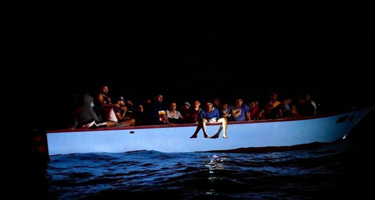 Tunisia coastguard rescues 255 illegal immigrants