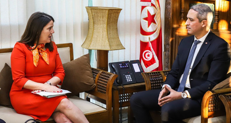 The Tunisian Minister of Tourism receives the US Chargée d'Affaires