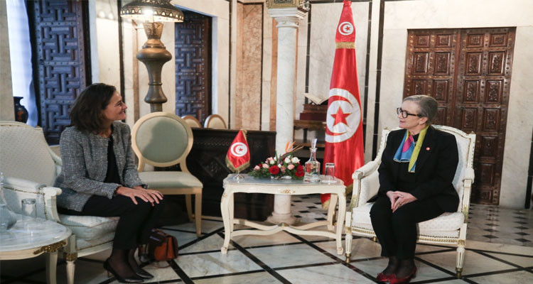 The Head of Government receives the New Ambassador of Netherlands
