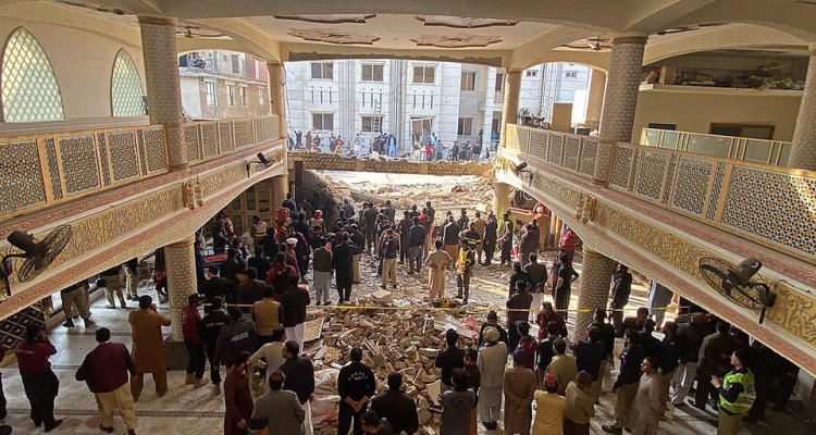 Pakistan: At least 32 killed after mosque blast in Peshawar
