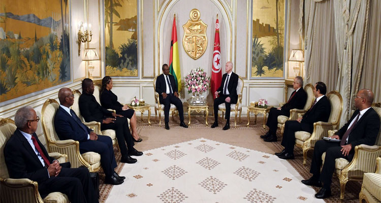 The Tunisian President receives the President of Guinea-Bissau
