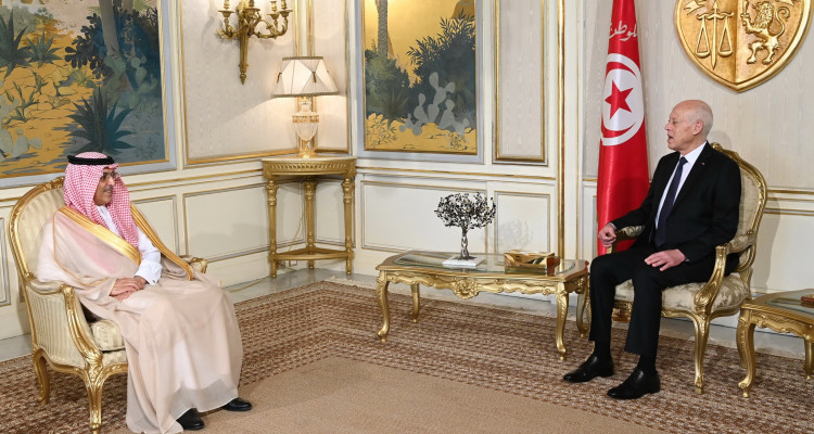 Tunisian President Receives Saudi Minister of Finance