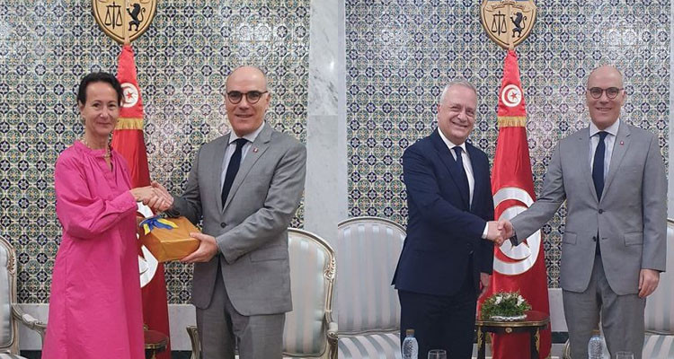 Tunisian FM received the Ambassadors of Malta and Sweden