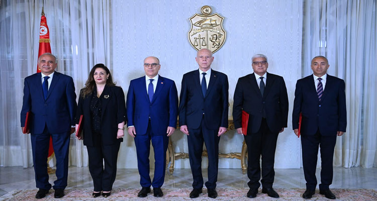 The President Hands Over the Credential of New Tunisian Ambassadors