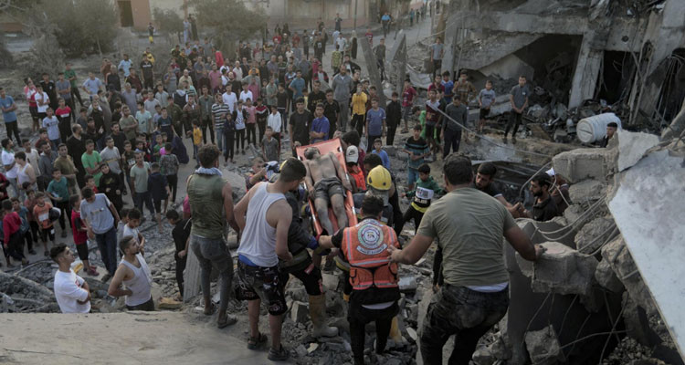 Gaza hospital attacked and 500 killed so far