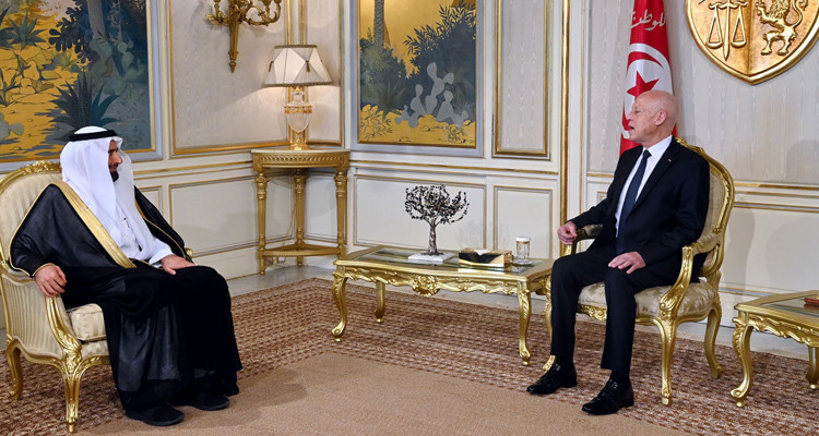 Tunisian President receives the Saudi Minister of Hajj and Umrah
