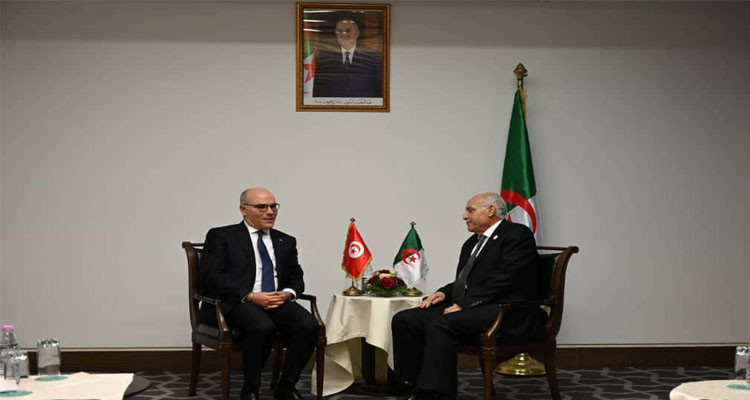 Tunisian FM met with his Algerian Counterpart in Oran