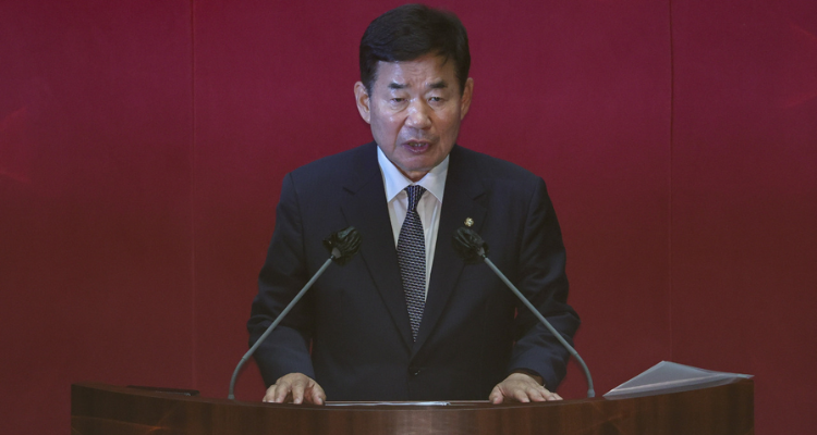 President of the South Korean Parliament on a visit to Tunisia