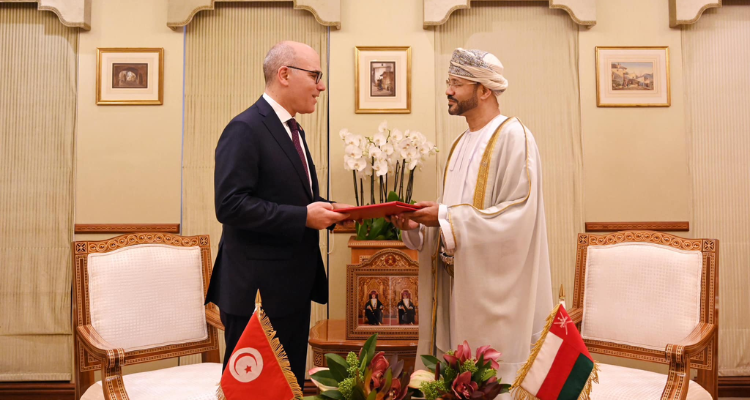 Tunisian President sends a letter to the Sultan of Oman