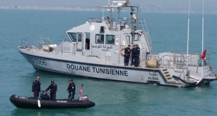 Rescue of fifteen Tunisian irregular migrants off Sousse