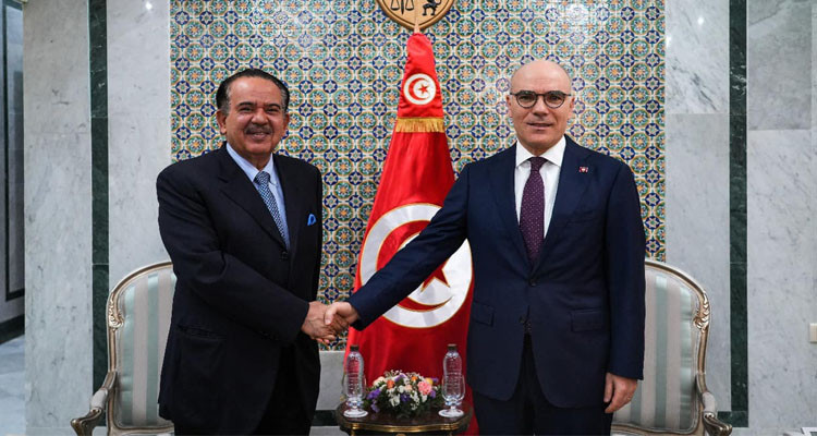 Nabil Ammar Receives Invitation from his Qatari Counterpart to Visit Doha
