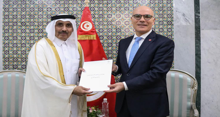 Tunisian FM receives the New Qatari Ambassador