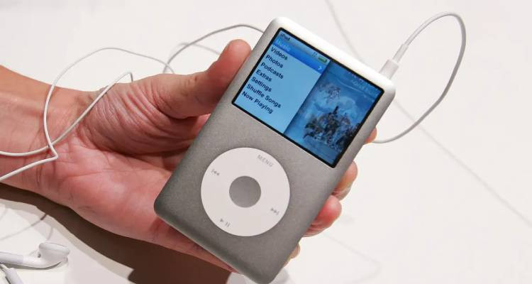 Apple ends the era of iPods, after nearly 22 years