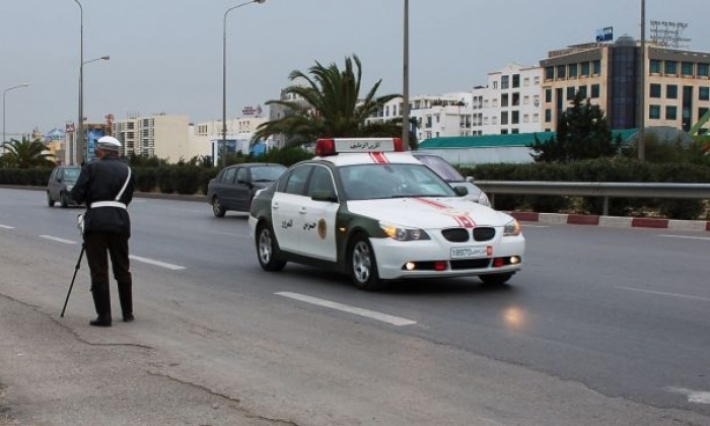 العاصمة: شرطة المرور تحرر عشرات المخالفات وتحجز سيارات مفتش عنها 