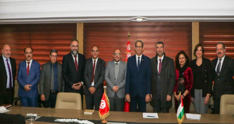 وزير التعليم العالي والبحث العلمي يستقبل وفدا من الأستاذة الاستشفائيين الجامعيين الفلسطينيين