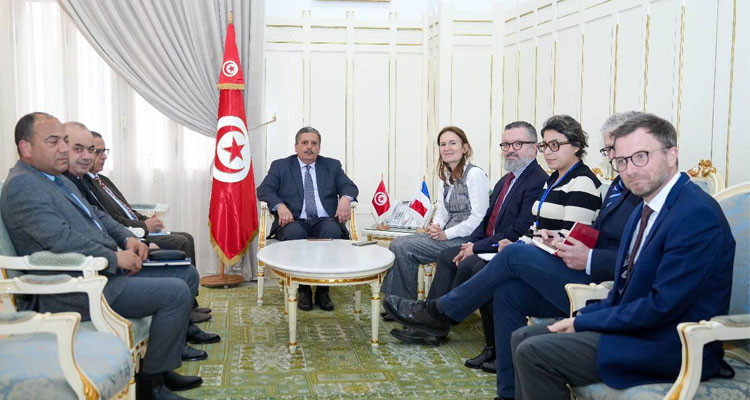 فحوى لقاء وزير التربية بسفيرة فرنسا بتونس