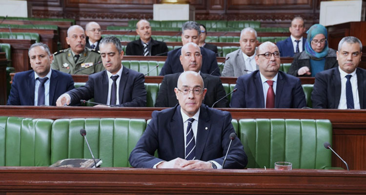 وزير الدفاع: التشكيلات العسكرية تمكّنت من إبطال مفعول 491 لغما يدوي الصنع