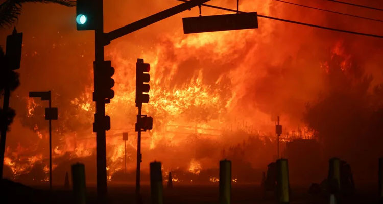 الولايات المتحدة: ارتفاع حصيلة ضحايا الحرائق  في لوس أنجلس