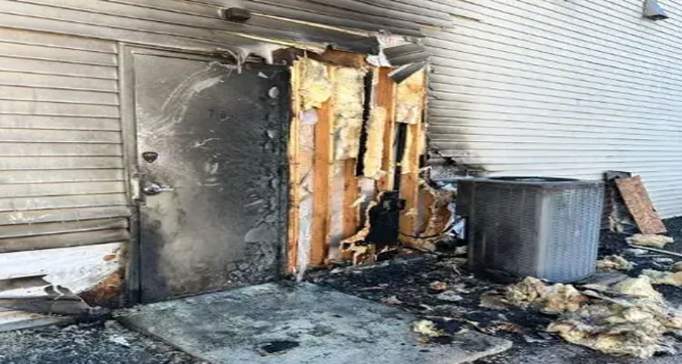 بعد قرار حظر ''تيك توك'' في أمريكا: شاب يشعل  النار في مكتب عضو بالكونغرس