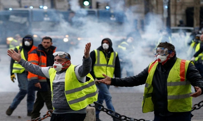 اعتقال أكثر من 300 شخص في باريس قبل انطلاق مظاهرات السترات الصفراء
