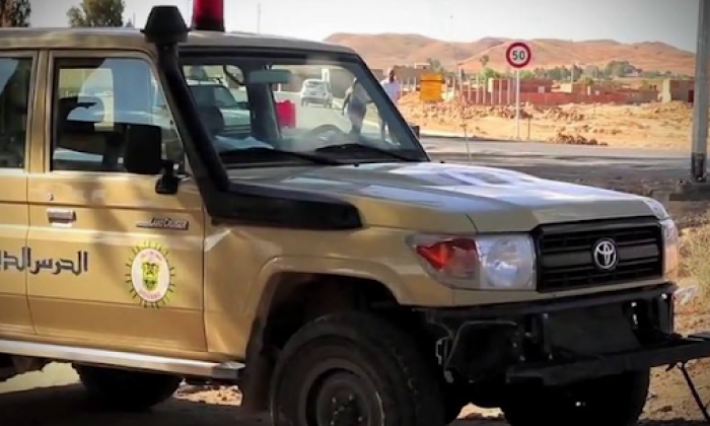 الديوانة تحجز قوارير خمر في الذهيبة وخراطيش وملابس عسكرية في ميناء حلق الوادي (صور)