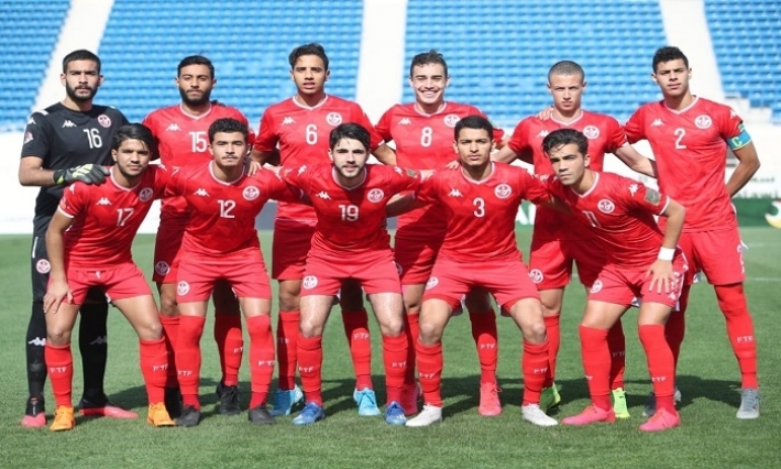 تشكيلة منتخب الأواسط في مواجهة نظيره المغربي 