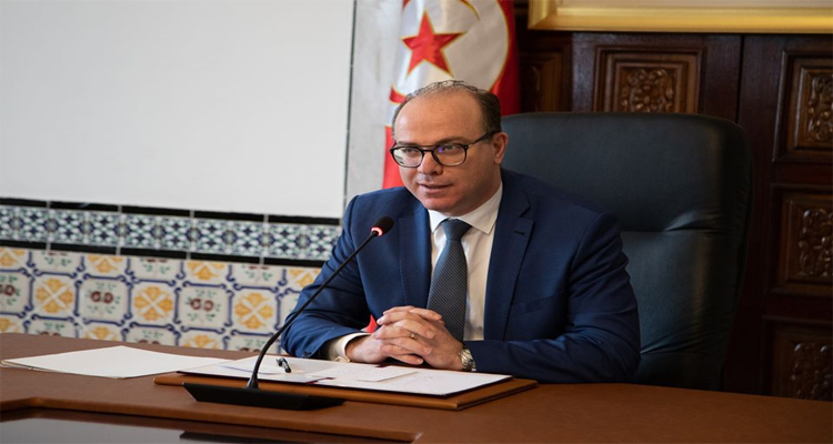 الياس الفخفاخ يوصي بإيصال المساعدات في اقرب وقت